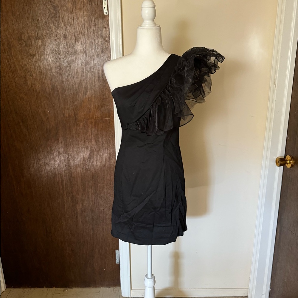Short Sleeveless Special Event Dress with shoulder ruffle